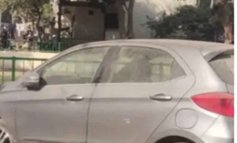 वैलेंटाइन-डे-पर-दहला-नोएडा:-कार-में-मिला-कपल-का-शव,-पहले-प्रेमिका-को-गोली-फिर-खुदकुशी