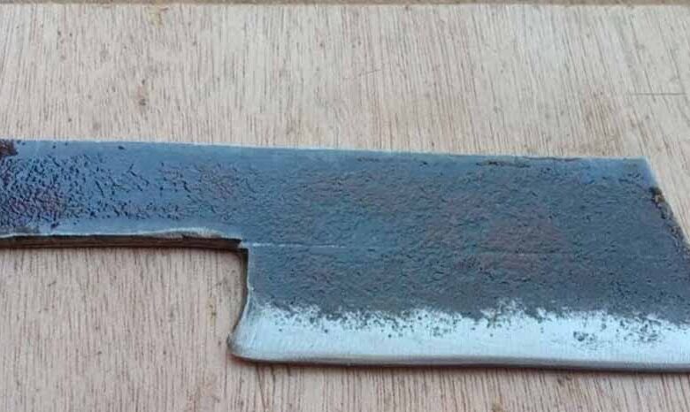 कोरबा-में-सनसनी:-पति-ने-पत्नी-पर-चापड़-से-ताबड़तोड़-वार,-बचाने-आई-मां-बहन-भी-घायल