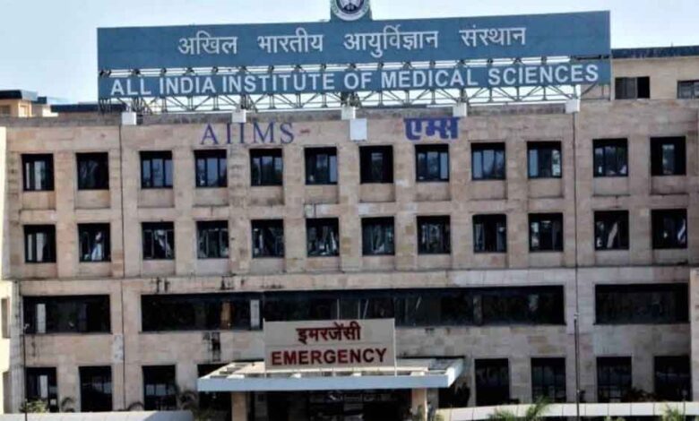 aiims-bhopal-में-नई-पहल:-आर्ट-थैरेपी-से-तनाव-होगा-दूर,-रद्दी-अखबारों-से-बनेगी-रचनात्मकता