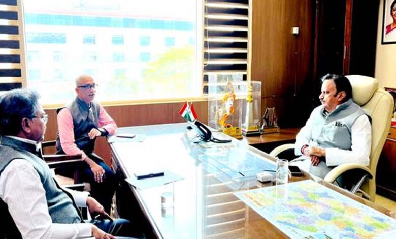 सीएचसी-को-एफआरयू-के-रूप-में-उन्नत-करने-के-लिए-मैनपावर-की-उपलब्धता-सुनिश्चित-करें:-उप-मुख्यमंत्री-शुक्ल