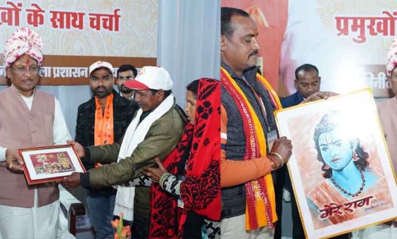 सुदूर-अंचलों-के-श्रद्धालुओं-को-मिला-अयोध्या-धाम-का-सौभाग्य,-मुख्यमंत्री-ने-कहा-—-यही-जनसेवा-की-प्रेरणा