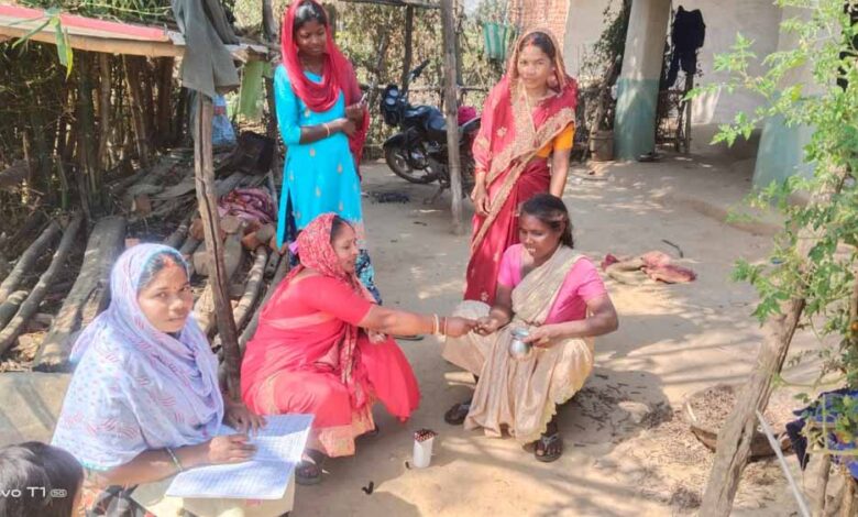 संघर्ष-से-सफलता-तक:-कुनकुरी-की-नेहा-खाखा-बनीं-नवगुरुकुल-की-प्रेरक-पहचान