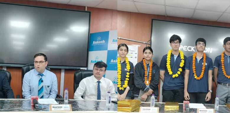 आकाश इंस्टीट्यूट भोपाल के तनिष्क सिंघल बने भोपाल टॉपर