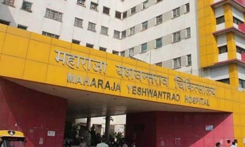 एमवाय-अस्पताल-में-सख्ती,-सुपरिटेंडेंट-और-भवन-अधिकारी-को-नोटिस,-bvg-पर-25-हजार-जुर्माना