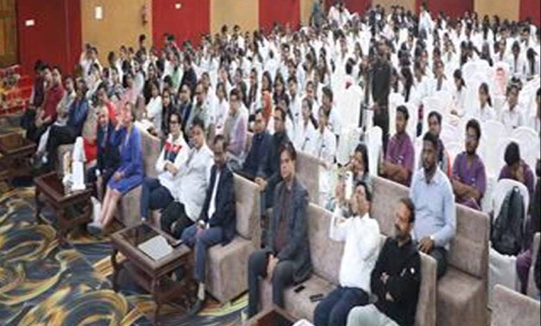 भारतीय-दंत-चिकित्सकों-के-लिए-खुल-रहे-वैश्विक-अवसर,-तैयार-है-देश-की-प्रशिक्षित-टीम-:-उप-मुख्यमंत्री-शुक्ल