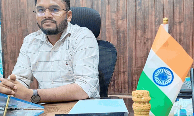 बीजापुर-के-डिप्टी-कलेक्टर-दिलीप-उइके-निलंबित,-महिला-आरक्षक-ने-यौन-शोषण-और-ठगी-के-लगाए-गंभीर-आरोप