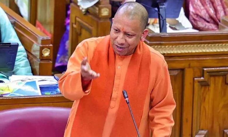 सीएम-योगी-का-बड़ा-ऐलान:-शिक्षामित्रों-को-18-हजार-और-अनुदेशकों-को-17-हजार-रुपये-मासिक-मानदेय