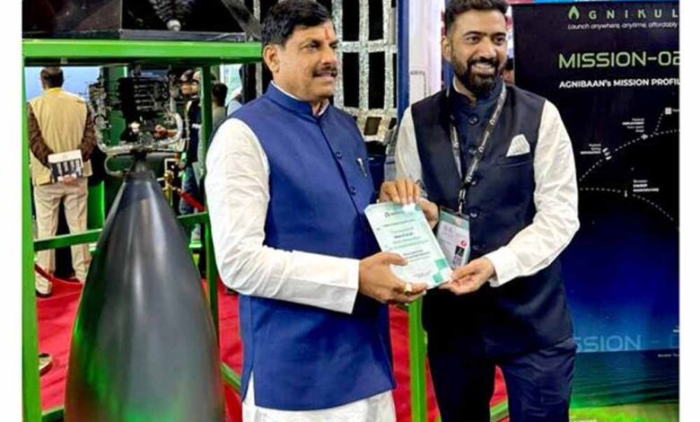 ai-impact-summit-में-cm-डॉ.-यादव-ने-देखा-neevcloud-का-स्टॉल,-टेक्नोलॉजी-इनोवेशन-की-सराहना