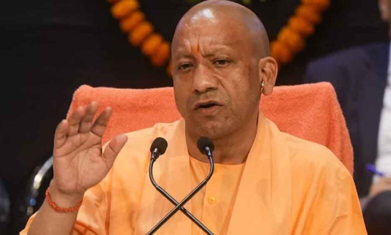 शिक्षामित्रों-के-लिए-बड़ी-सौगात:-हर-महीने-₹18,000,-अनुदेशकों-पर-भी-cm-योगी-का-ऐलान