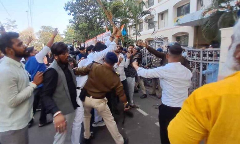 भोपाल-में-सियासी-टकराव:-पथराव-में-भाजयुमो-नेता-घायल,-कांग्रेस-जिलाध्यक्ष-icu-में