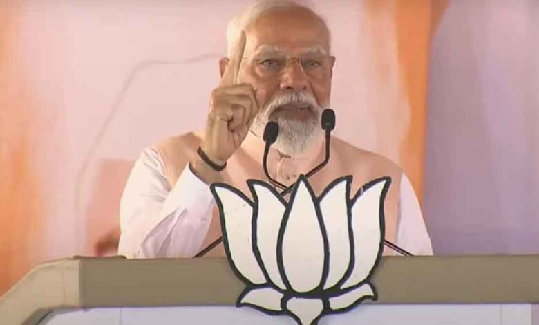 पीएम-मोदी-का-एआई-सम्मेलन-में-तंज:-“कांग्रेस-पहले-से-नंगी,-कपड़े-उतारने-की-क्या-जरूरत”