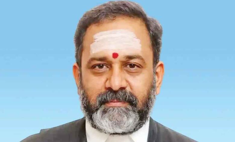 मंच-से-जस्टिस-का-बयान:-जो-गुरुओं-का-सम्मान-नहीं-करता,-वो-बदमाश-है