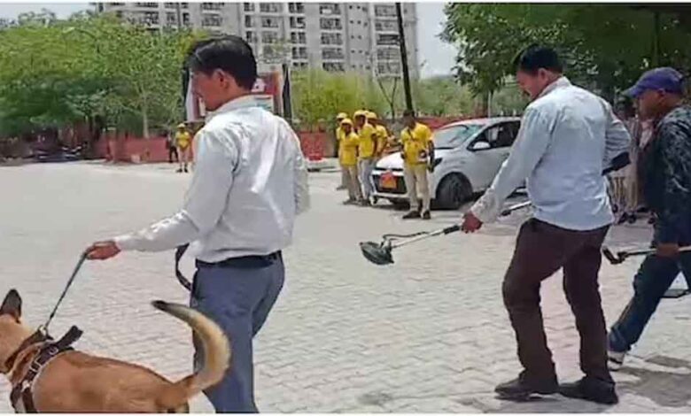 दिल्ली के दो स्कूलों को बम से उड़ाने की धमकी, ई-मेल से मचा हड़कंप, सुरक्षा एजेंसियां अलर्ट