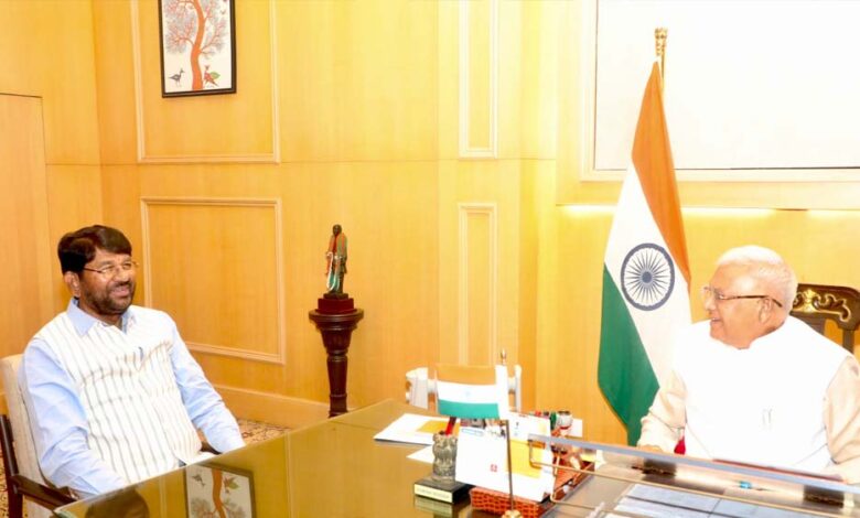 क्रियान्वयन में पारदर्शिता, तत्परता और संवेदनशीलता जरूरी : राज्यपाल  पटेल