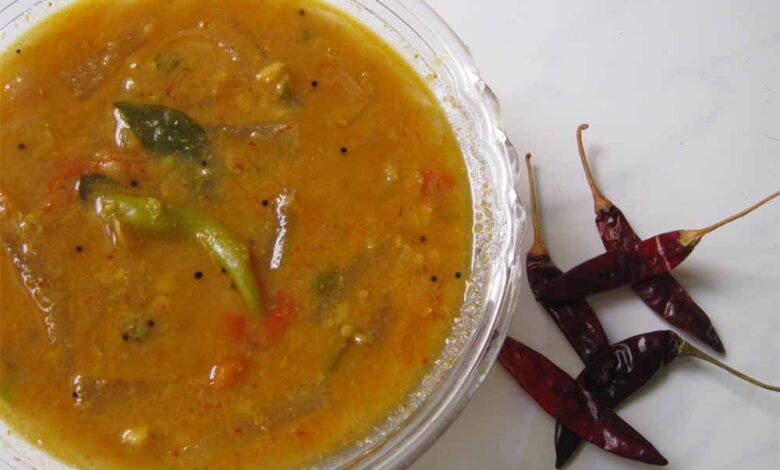 घर-पर-बनाएं-टेस्टी-और-मसालेदार-सांभर,-हर-कोई-उंगलियां-चाटता-रह-जाएगा