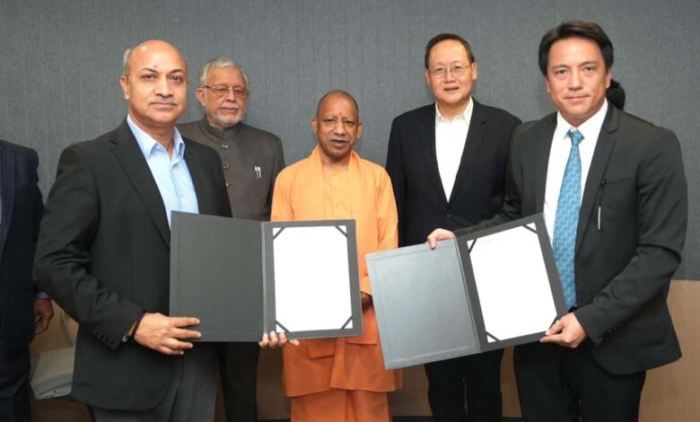 सिंगापुर-के-साथ-यूपी-की-बड़ी-रणनीतिक-साझेदारी,-इन्वेस्ट-यूपी-व-एससीई-के-बीच-एमओयू