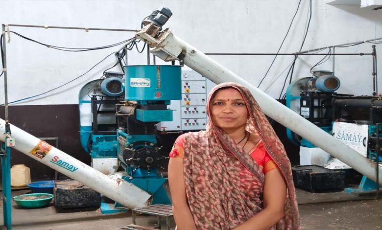 कृषक कल्याण वर्ष 2026: पीएमएफएमई योजना से प्रेमलता गृहिणी से बनी सफल उद्यमी