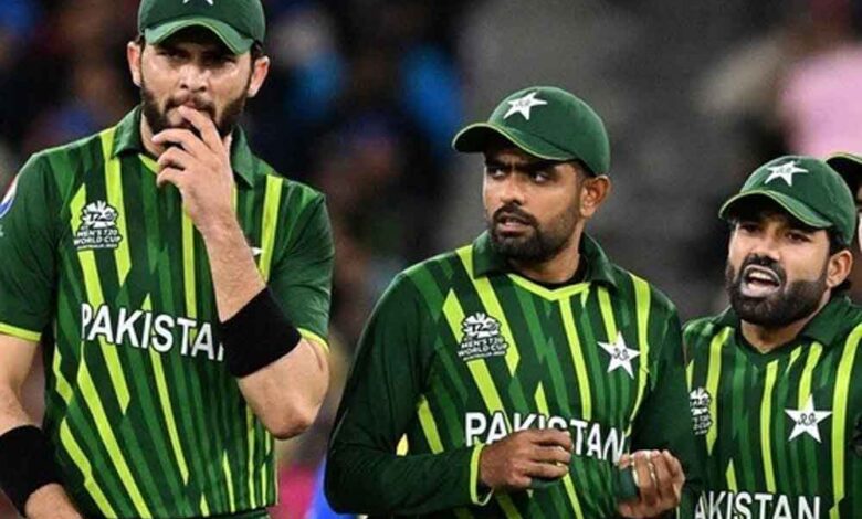 t20-wc-में-बवाल:-शाहीन-अफरीदी-ने-बाबर-आजम-पर-ली-चुटकी,-पार्टनरशिप-को-लेकर-किया-मजाक