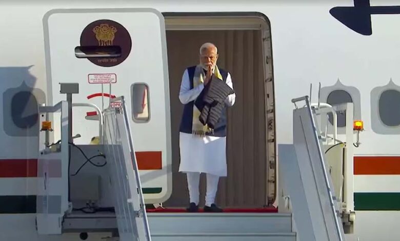 इजरायल पहुंचे पीएम मोदी, ‘एअर इंडिया वन’ विमान फ्लाइट रडार पर सबसे ज्यादा हुआ सर्च