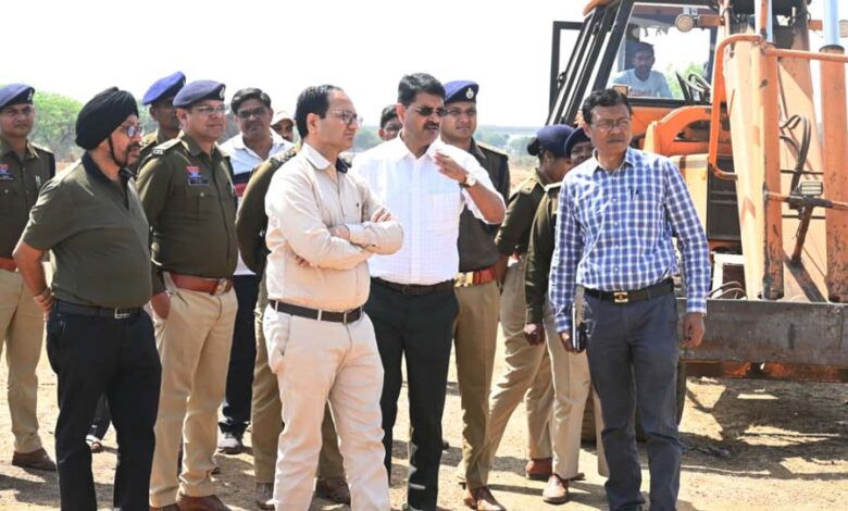 रहंगी-में-मुख्यमंत्री-के-आगमन-की-तैयारियां-तेज,-कलेक्टर-एसएसपी-ने-किया-स्थल-निरीक्षण