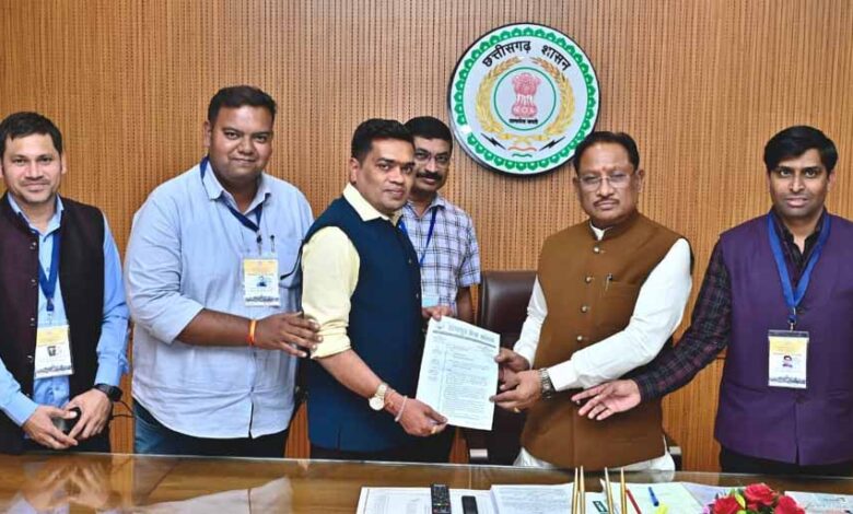 मुख्यमंत्री विष्णुदेव साय से प्रेस क्लब प्रतिनिधिमंडल ने की सौजन्य मुलाकात रंगोत्सव कार्यक्रम में मुख्य अतिथि के रूप में किया आमंत्रित