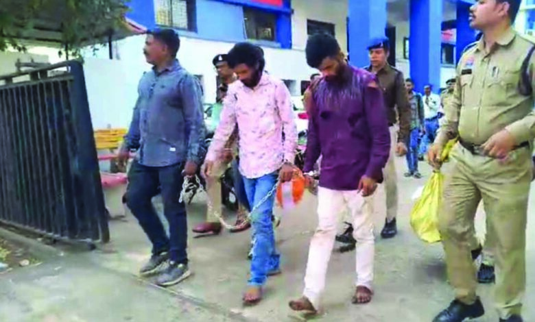 लंबे समय से फरार हिस्ट्रीशीटर मुकेश बनिया गिरफ्तार, भाई संजू भी पुलिस की पकड़ में