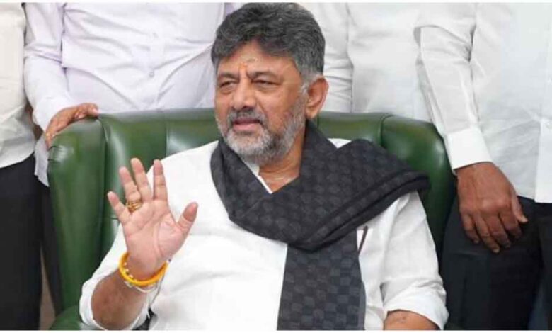 DK शिवकुमार को दरकिनार! HM को CM बनाने के नारे, मंत्री ने अचानक क्यों बनाई दूरी?