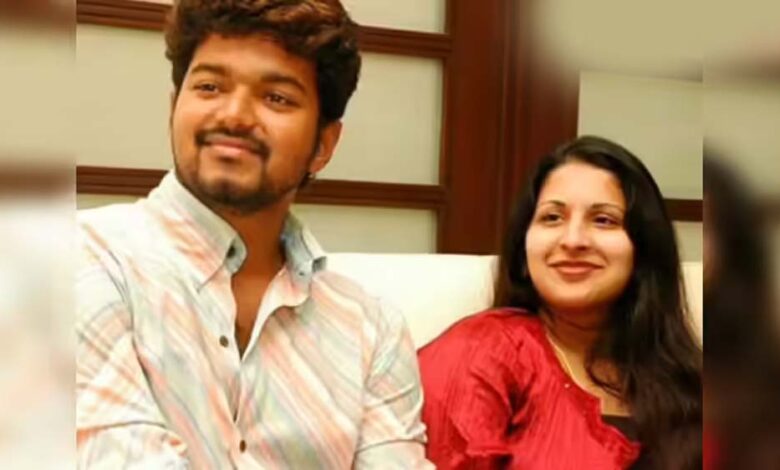 शादी-के-27-साल-बाद-थलापति-विजय-का-घर-टूटने-जा-रहा-है,-पत्नी-ने-मांगा-तलाक