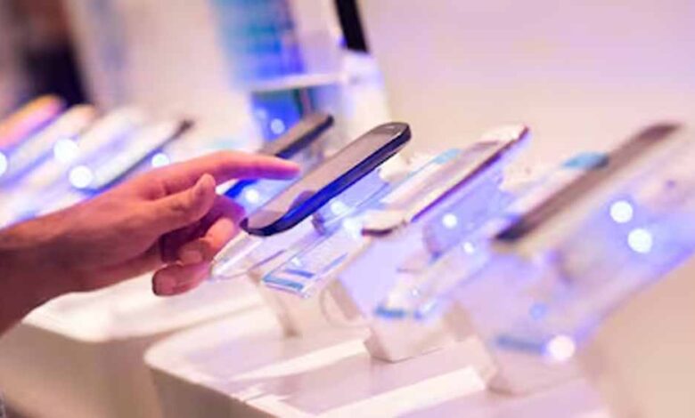 ‘सुनामी-जैसा-झटका’:-idc-की-चेतावनी,-इस-साल-स्मार्टफोन-बाजार-में-ऐतिहासिक-गिरावट