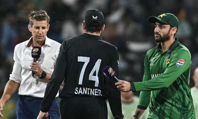 न्यूजीलैंड-की-हार-ने-पलटा-गेम,-पाकिस्तान-के-लिए-खुला-सेमीफाइनल-का-रास्ता