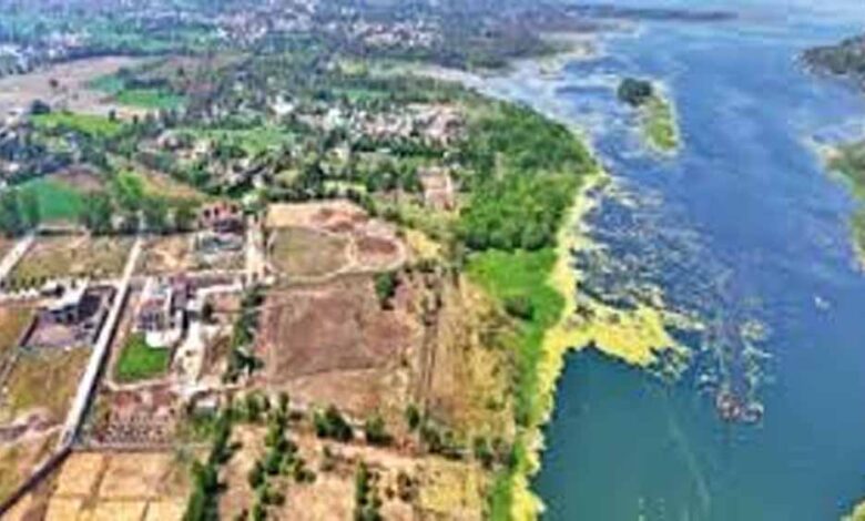 भोपाल के बड़े तालाब पर अतिक्रमण का खुलासा, प्रतिबंधित क्षेत्र में 50 अवैध निर्माण